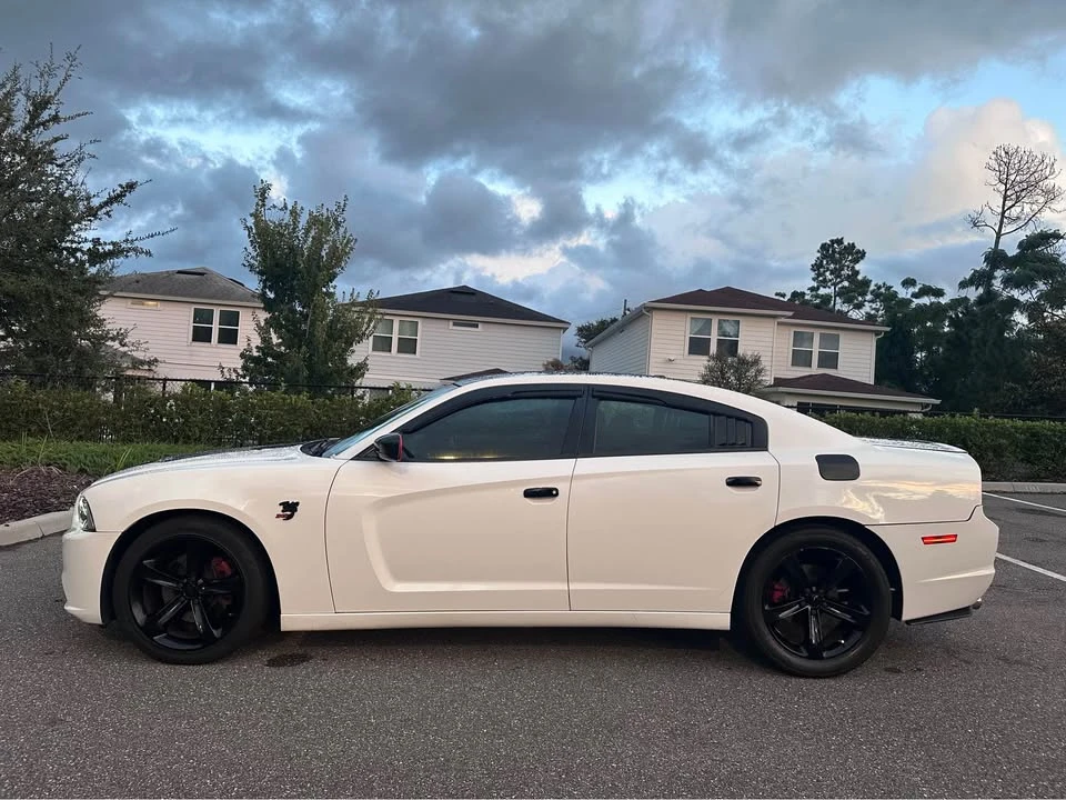 2014 Dodge Charger 7th Gen - Image 14 of 19