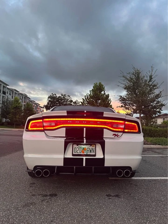2014 Dodge Charger 7th Gen - Image 13 of 19