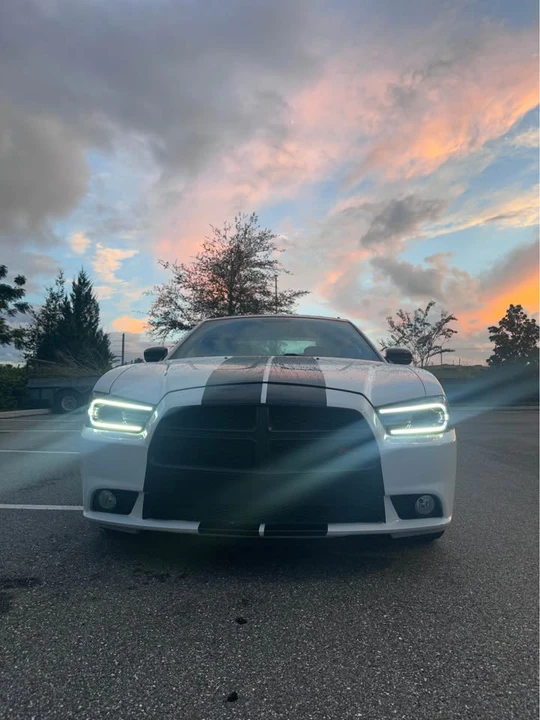 2014 Dodge Charger 7th Gen - Image 16 of 19