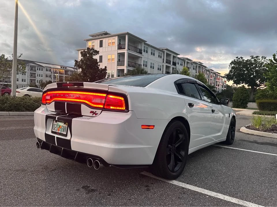 2014 Dodge Charger 7th Gen - Image 2 of 19