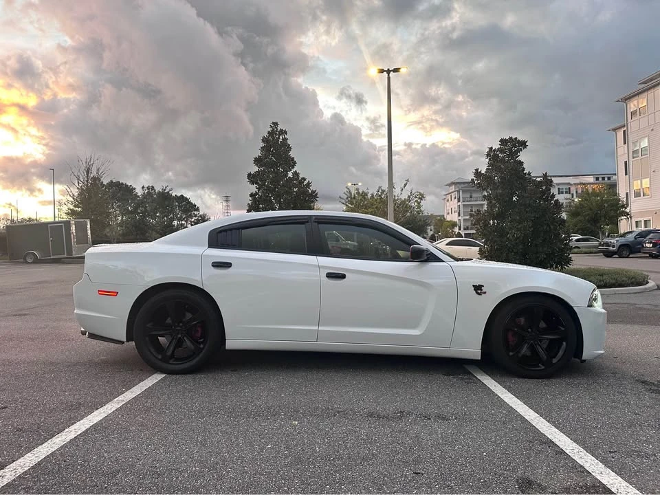 2014 Dodge Charger 7th Gen - Image 12 of 19