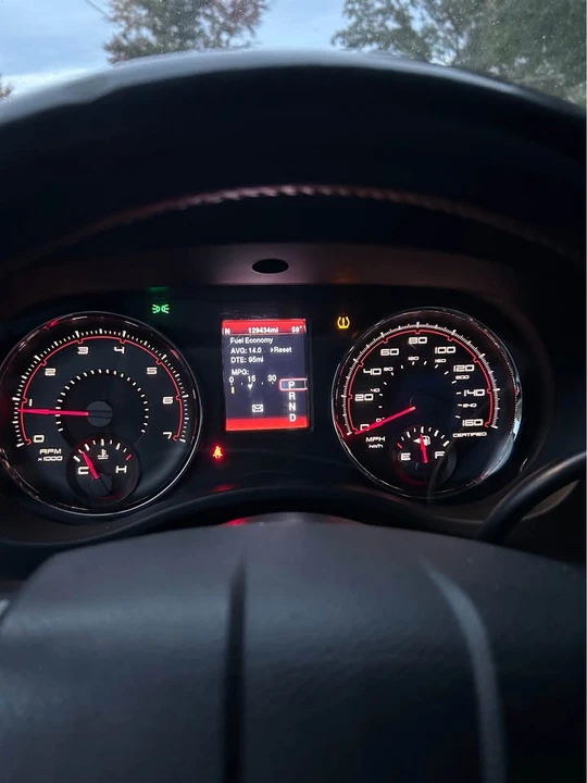 2014 Dodge Charger 7th Gen - Image 6 of 11