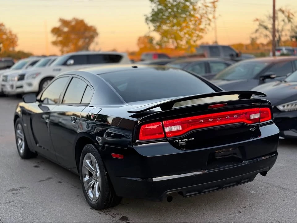 2014 Dodge Charger 7th Gen - Image 5 of 16