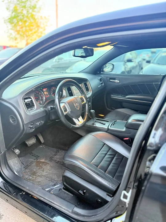 2014 Dodge Charger 7th Gen - Image 9 of 16