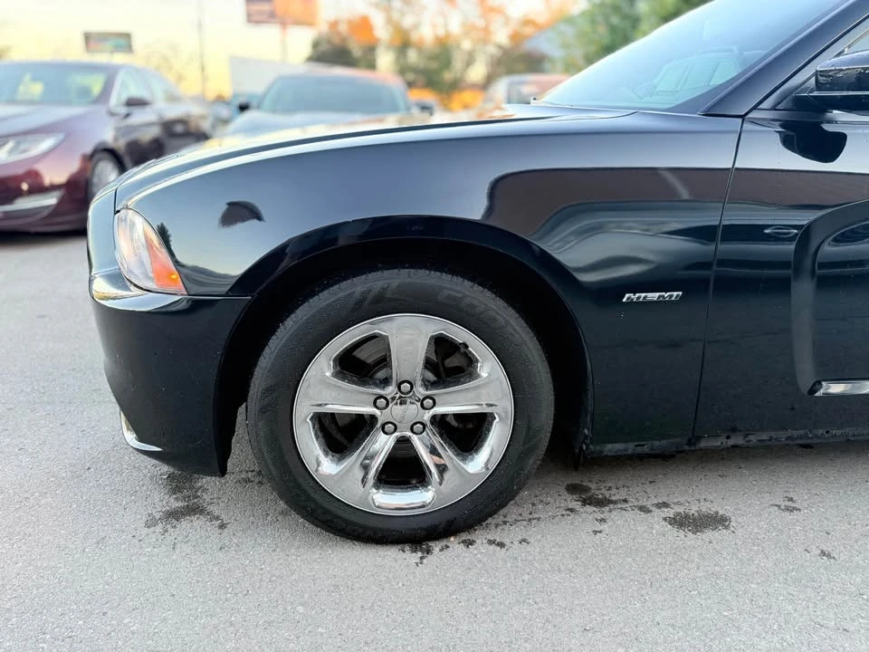 2014 Dodge Charger 7th Gen - Image 4 of 16