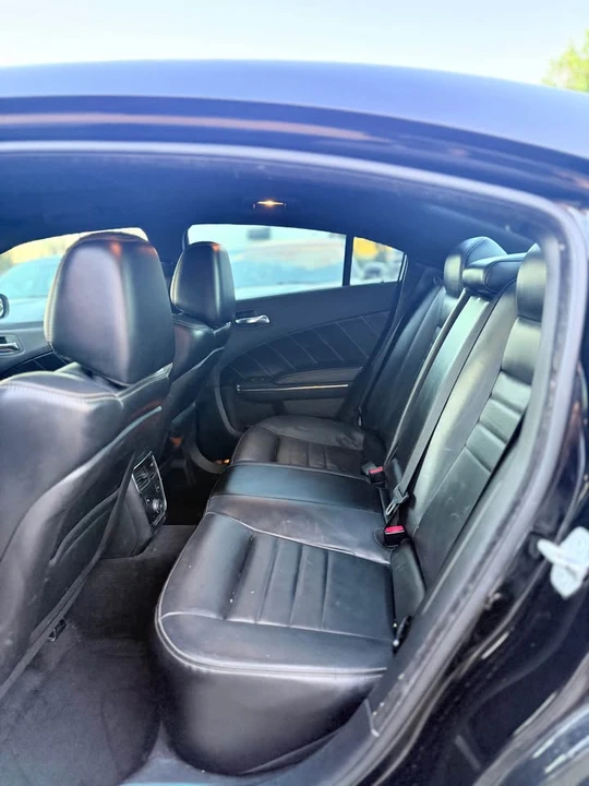 2014 Dodge Charger 7th Gen - Image 10 of 16