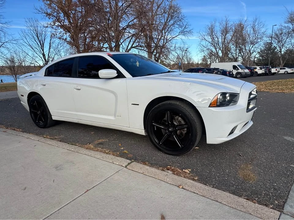 2014 Dodge Charger 7th Gen - Image 2 of 14