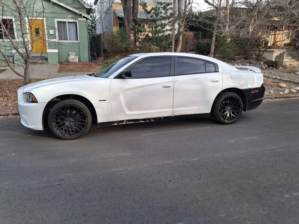 2014 Dodge Charger 7th Gen - Image 2 of 11