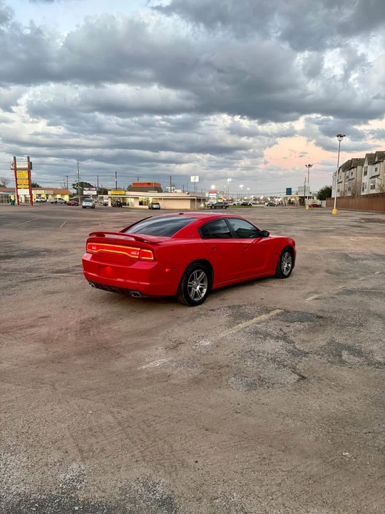 2014 Dodge Charger 7th Gen - Image 5 of 13