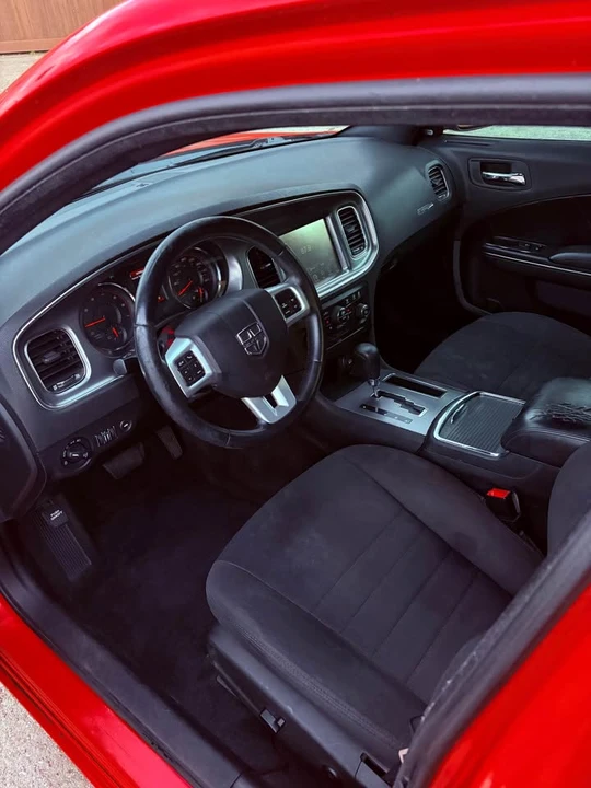2014 Dodge Charger 7th Gen - Image 9 of 13