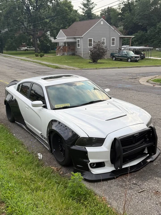 2014 Dodge Charger 7th Gen - Image 3 of 3