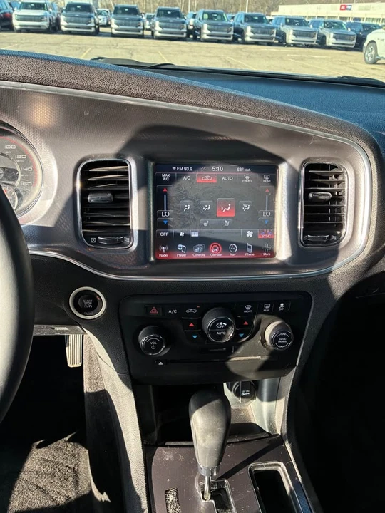 2014 Dodge Charger 7th Gen - Image 11 of 13
