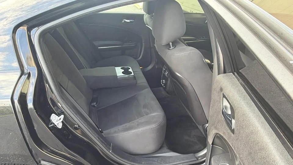 2014 Dodge Charger 7th Gen - Image 13 of 20