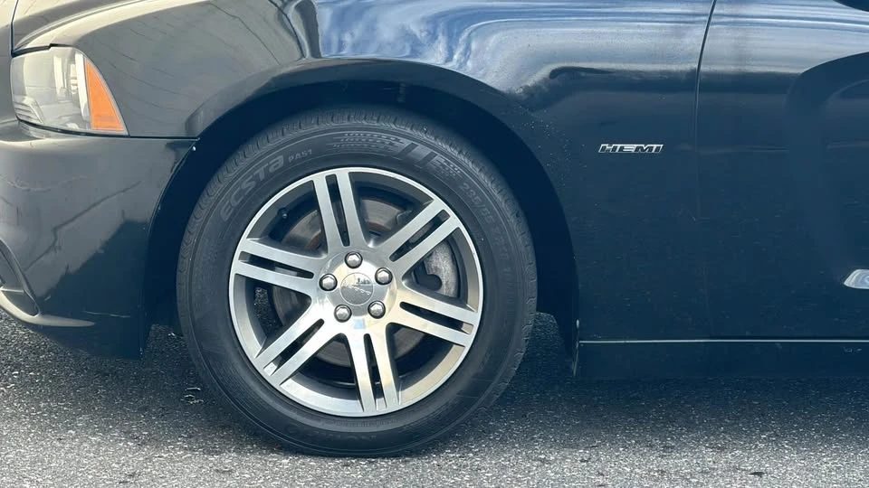 2014 Dodge Charger 7th Gen - Image 16 of 20