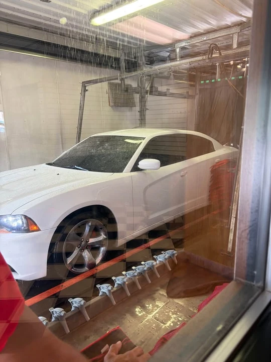 2014 Dodge Charger 7th Gen - Image 4 of 10
