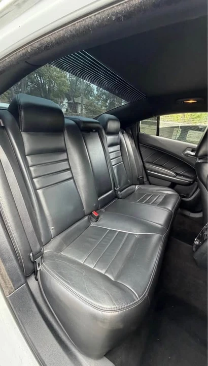 2014 Dodge Charger 7th Gen - Image 5 of 10