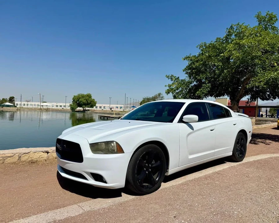 2014 Dodge Charger 7th Gen - Image 8 of 12