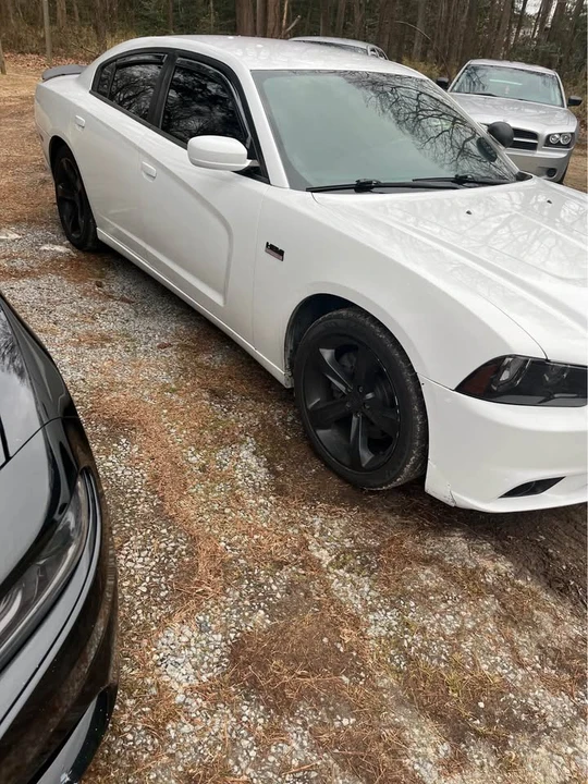 2014 Dodge Charger 7th Gen - Image 2 of 3