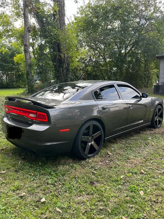 2014 Dodge Charger 7th Gen - Image 4 of 8