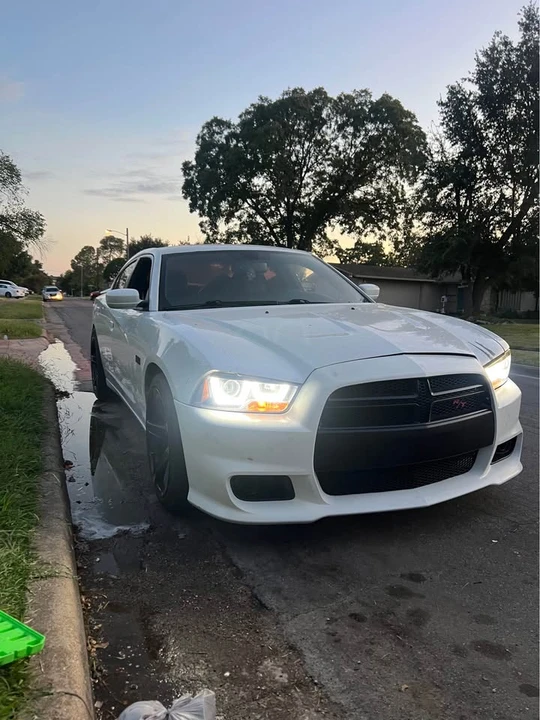 2014 Dodge Charger 7th Gen - Image 2 of 12