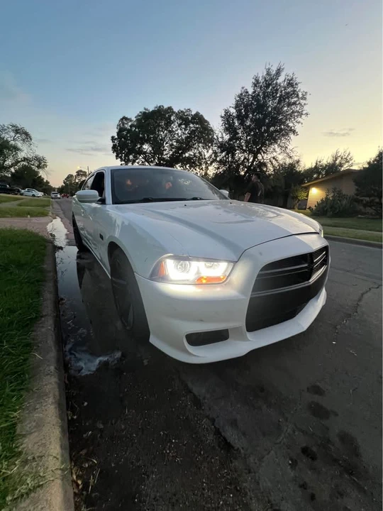 2014 Dodge Charger 7th Gen - Image 4 of 12