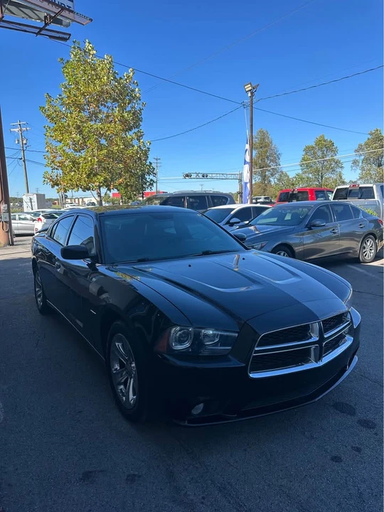 2014 Dodge Charger 7th Gen - Image 2 of 8