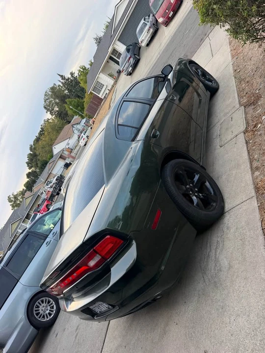 2014 Dodge Charger 7th Gen - Image 3 of 7