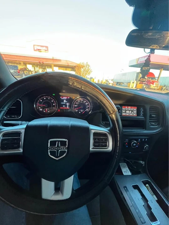 2014 Dodge Charger 7th Gen - Image 4 of 5