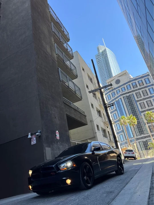 2014 Dodge Charger 7th Gen - Image 4 of 13