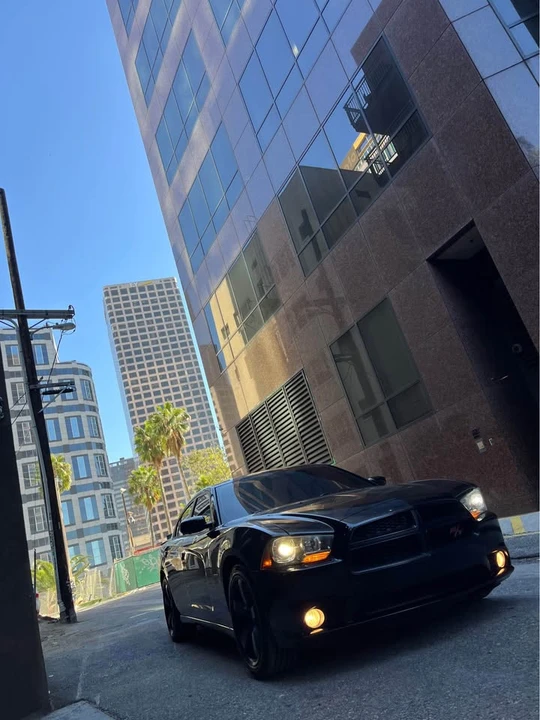 2014 Dodge Charger 7th Gen - Image 2 of 13