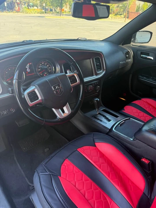2014 Dodge Charger 7th Gen - Image 10 of 13