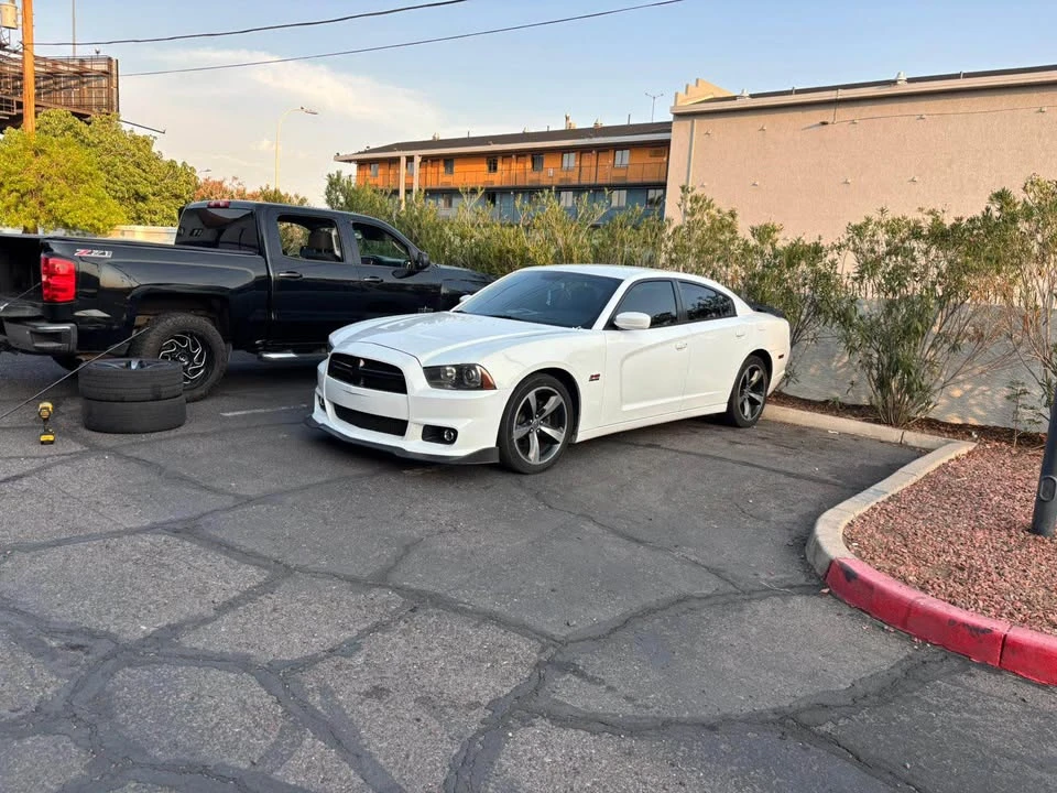 2014 Dodge Charger 7th Gen - Image 5 of 6