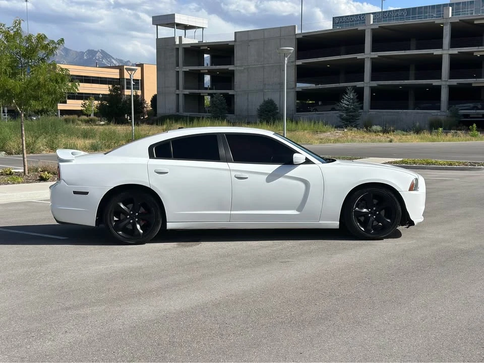 2014 Dodge Charger 7th Gen - Image 7 of 18