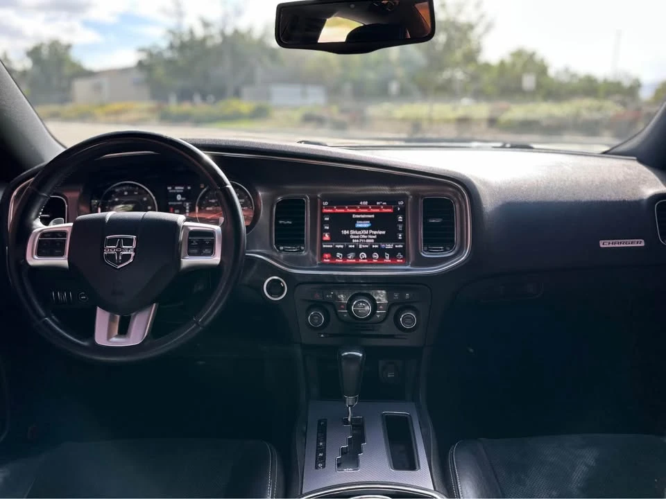 2014 Dodge Charger 7th Gen - Image 14 of 18