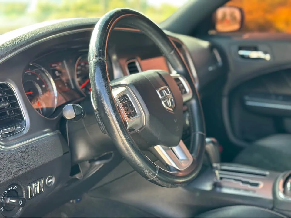 2014 Dodge Charger 7th Gen - Image 17 of 18