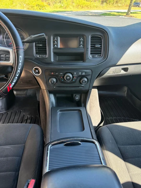2014 Dodge Charger 7th Gen - Image 11 of 19