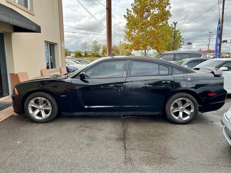 2014 Dodge Charger 7th Gen - Image 2 of 13