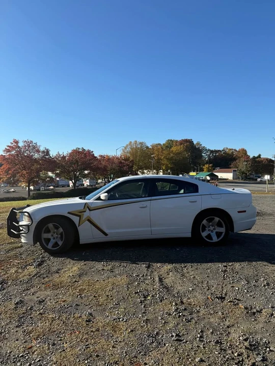 2014 Dodge Charger 7th Gen - Image 2 of 13