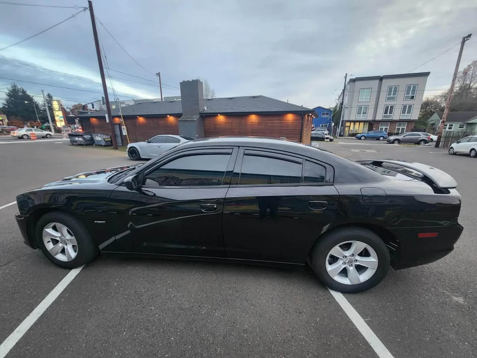 2014 Dodge Charger 7th Gen - Image 5 of 14
