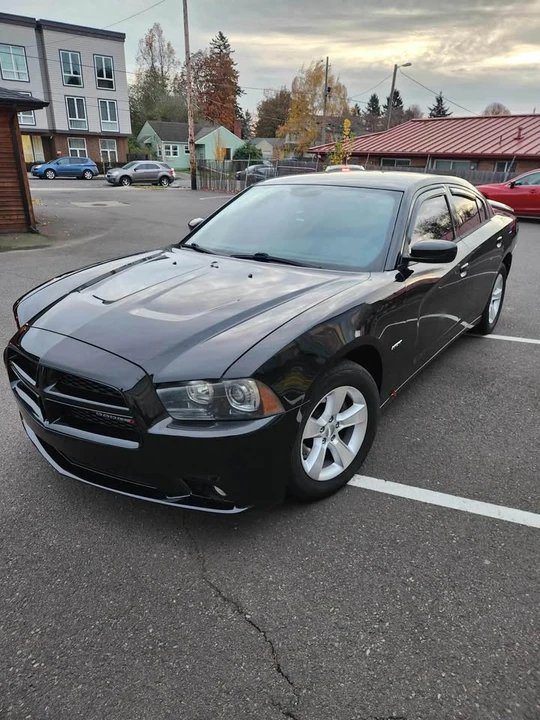 2014 Dodge Charger 7th Gen - Image 2 of 14