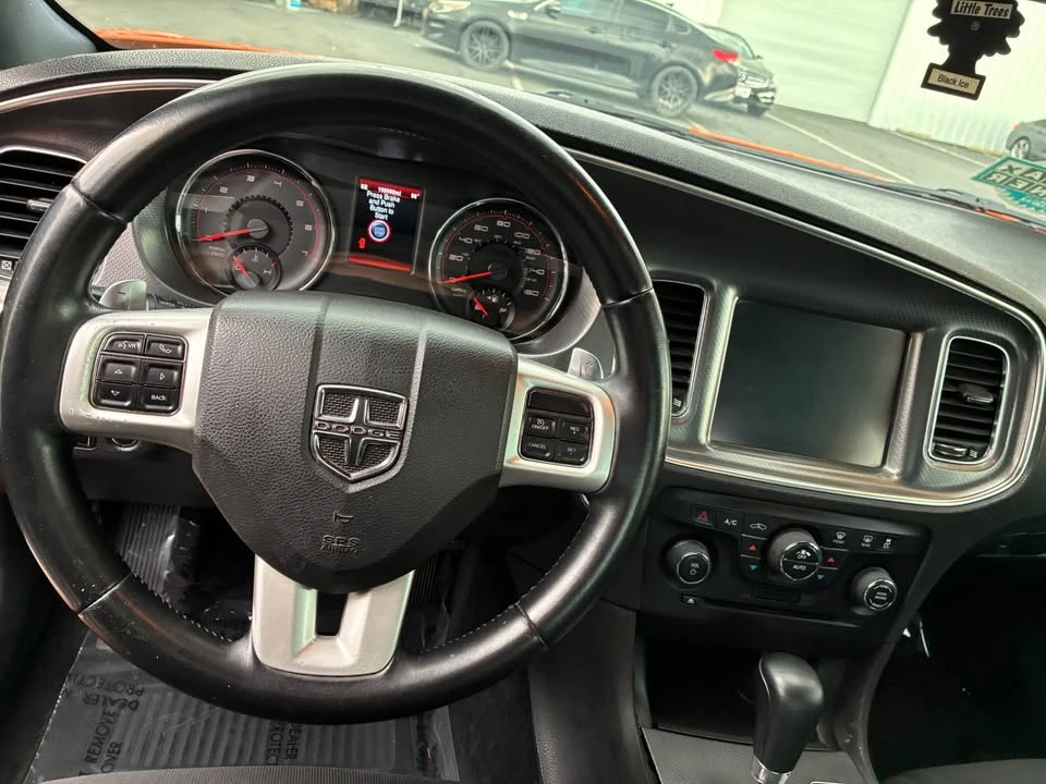 2014 Dodge Charger 7th Gen - Image 7 of 10
