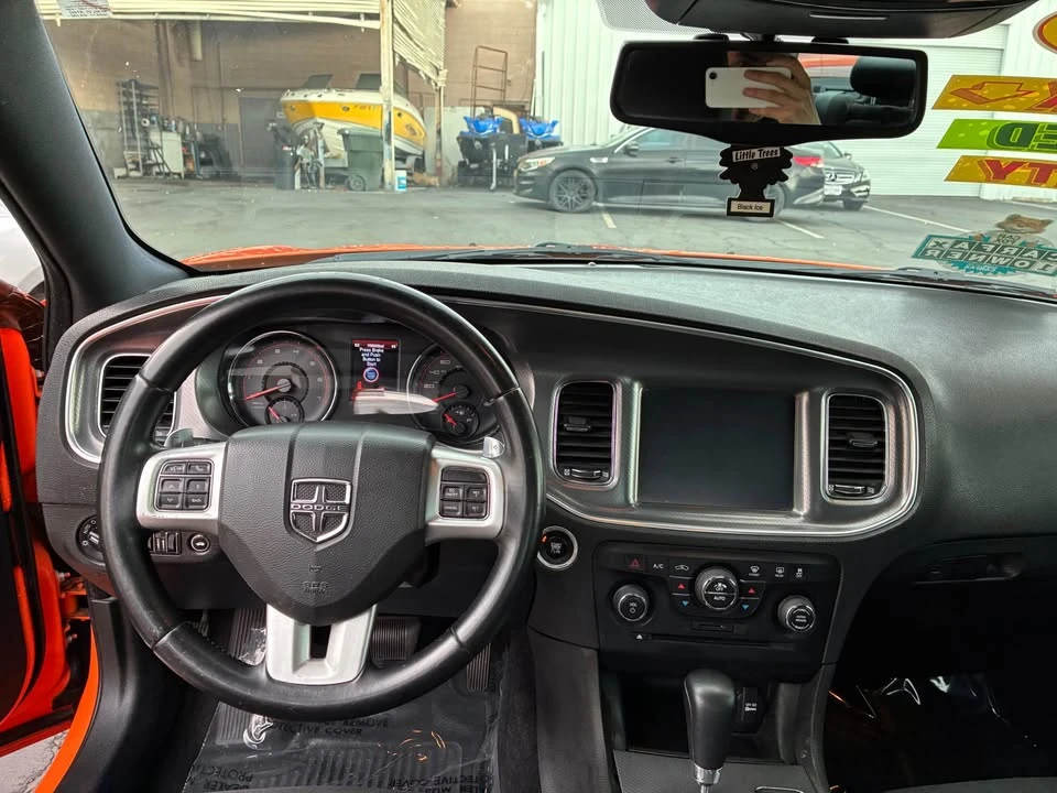 2014 Dodge Charger 7th Gen - Image 9 of 10