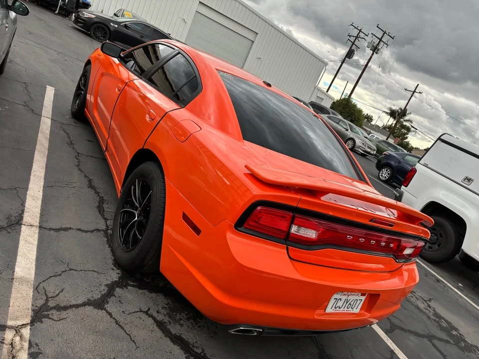2014 Dodge Charger 7th Gen - Image 3 of 10