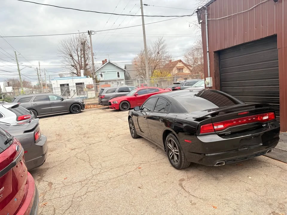 2014 Dodge Charger 7th Gen - Image 4 of 16
