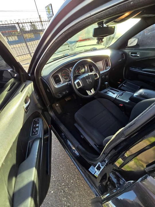 2014 Dodge Charger 7th Gen - Image 9 of 11