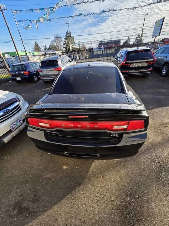2014 Dodge Charger 7th Gen - Image 5 of 11