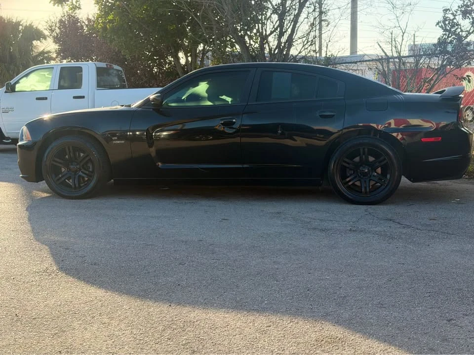 2014 Dodge Charger 7th Gen - Image 4 of 12