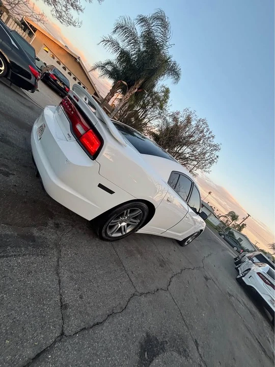 2014 Dodge Charger 7th Gen - Image 11 of 16