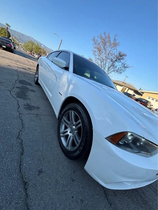 2014 Dodge Charger 7th Gen - Image 5 of 14