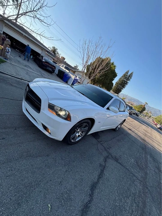 2014 Dodge Charger 7th Gen - Image 3 of 14
